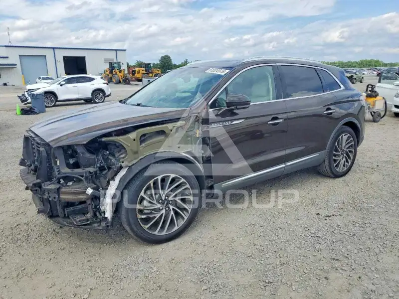 2019 Lincoln NAUTILUS photo