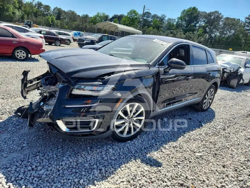 2019 Lincoln NAUTILUS photo