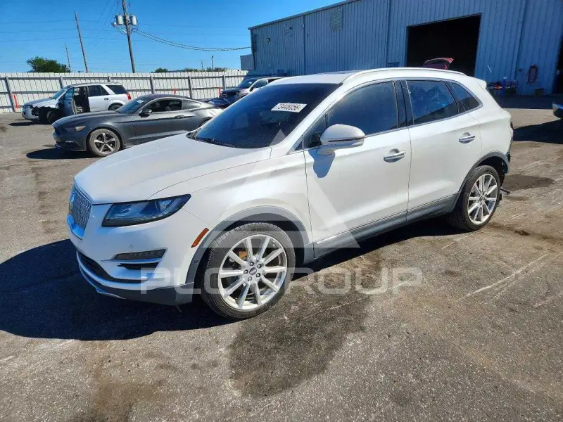 2019 Lincoln MKC photo