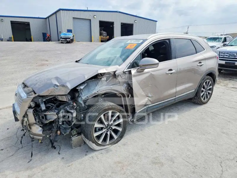 2019 Lincoln MKC photo