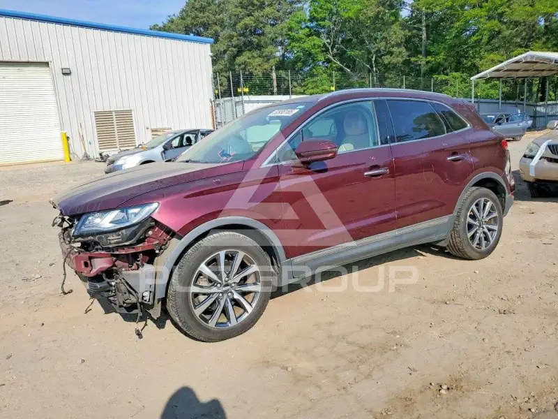 2019 Lincoln MKZ photo