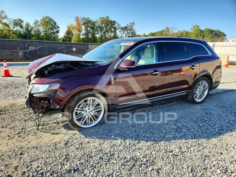 2019 Lincoln MKT фото