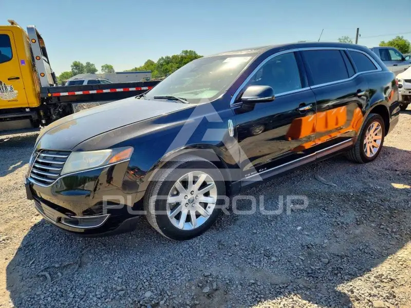 2019 Lincoln MKT фото