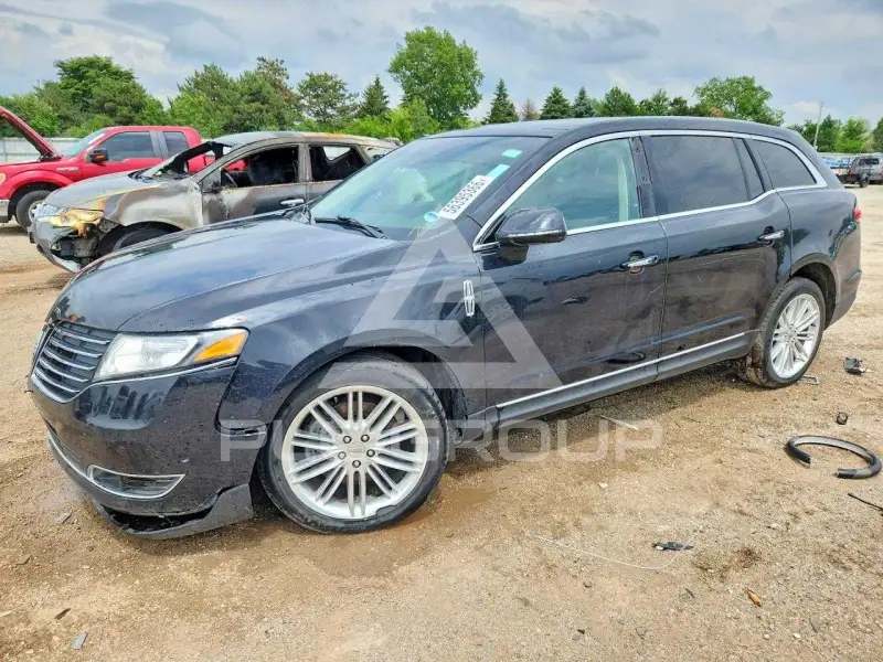 2019 Lincoln MKT фото