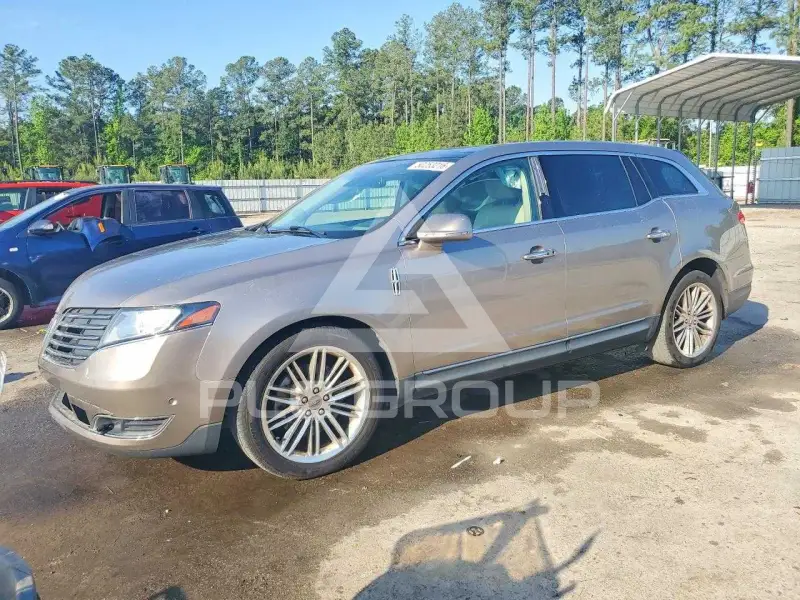 2019 Lincoln MKT фото