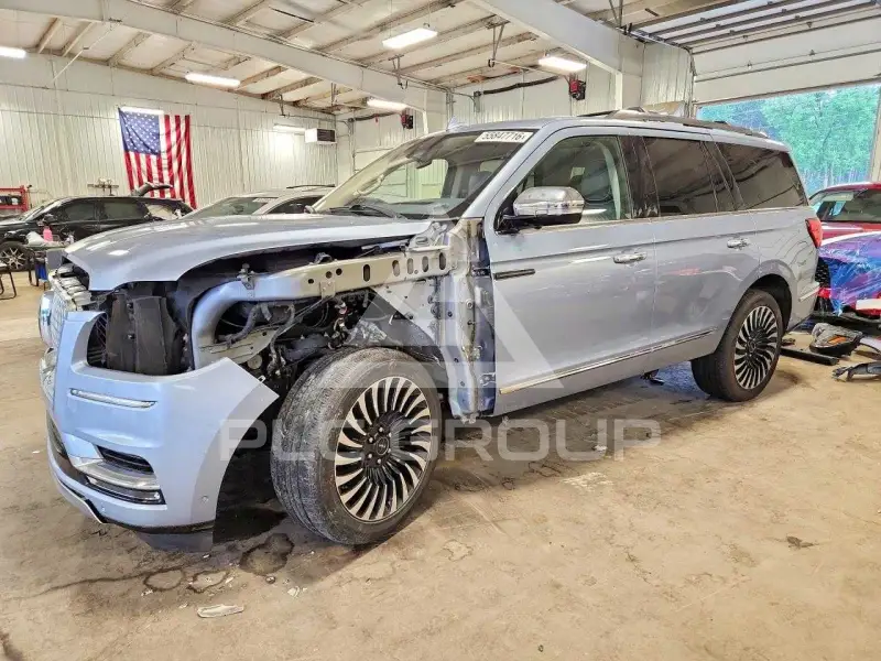 2019 Lincoln NAVIGATOR photo