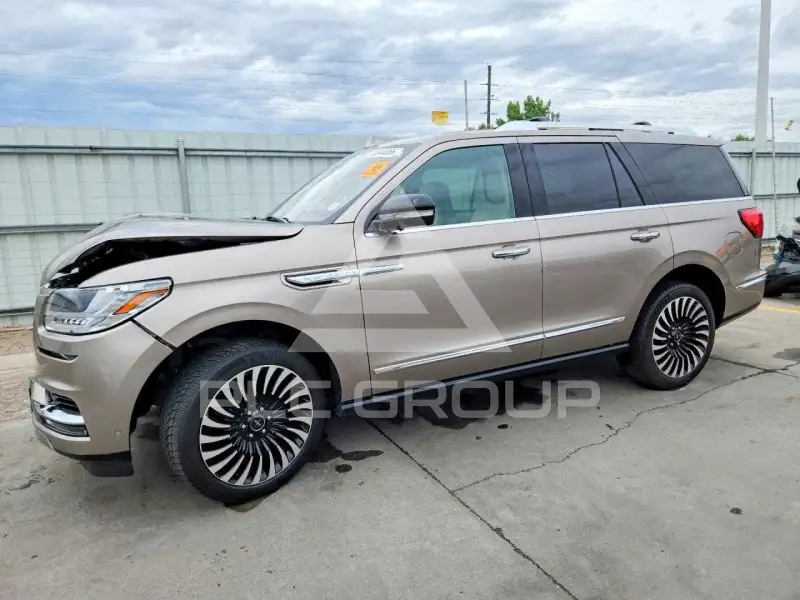 2019 Lincoln NAVIGATOR photo