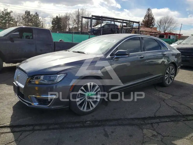 2019 Lincoln MKZ photo