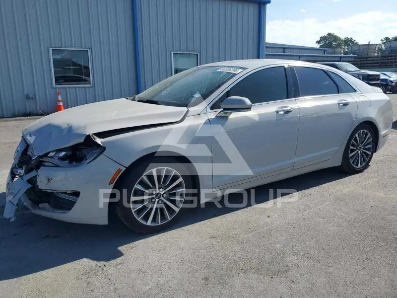 2019 Lincoln MKZ photo