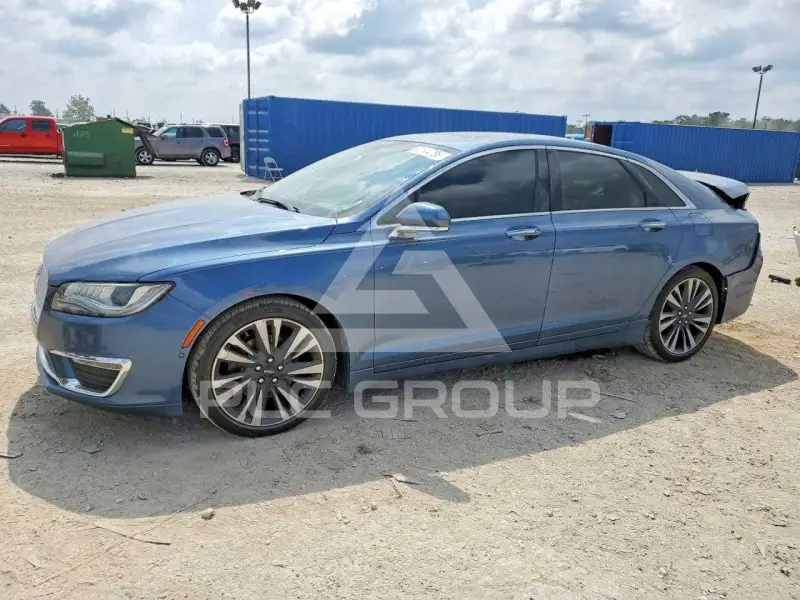 2019 Lincoln MKZ photo