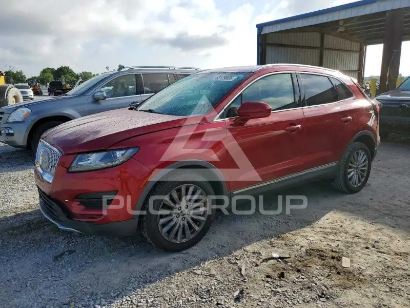 2019 Lincoln MKZ photo