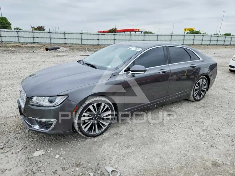 2019 Lincoln MKZ photo