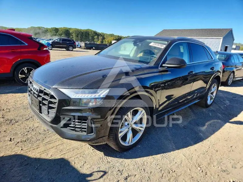 2019 Audi Q8 фото