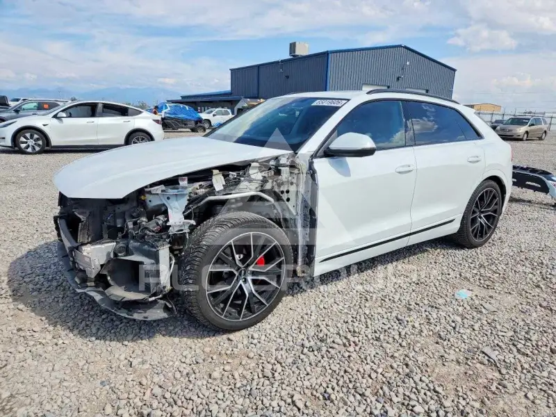 2019 Audi Q8 photo