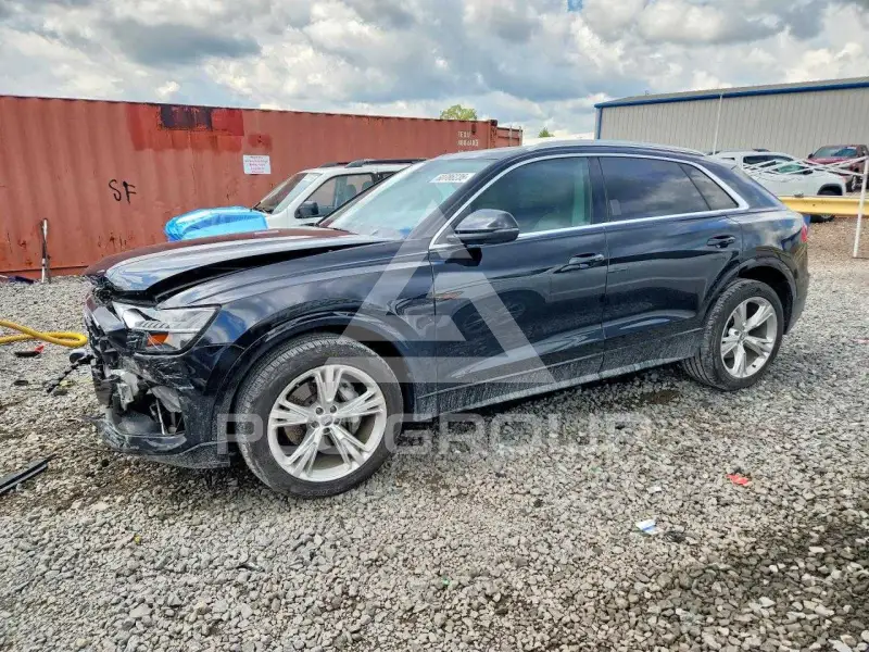 2019 Audi Q8 photo