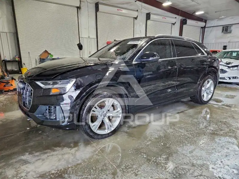 2019 Audi Q8 фото
