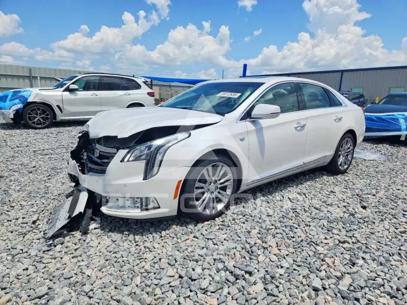 2019 Cadillac XTS photo