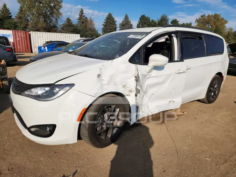 2019 Chrysler PACIFICA photo