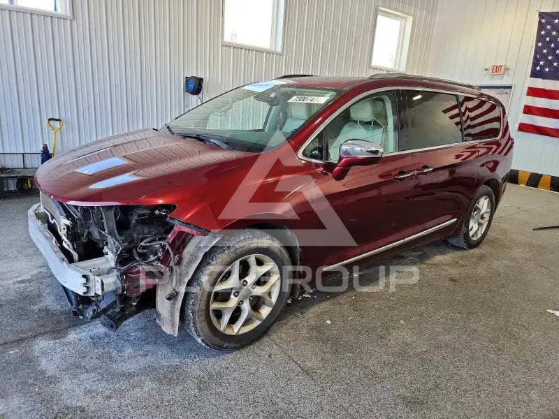 2019 Chrysler PACIFICA photo