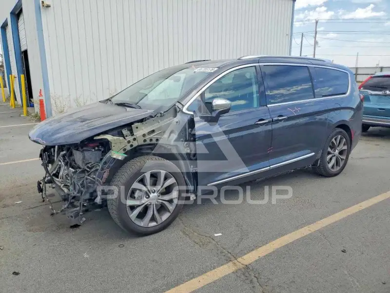 2019 Chrysler PACIFICA photo