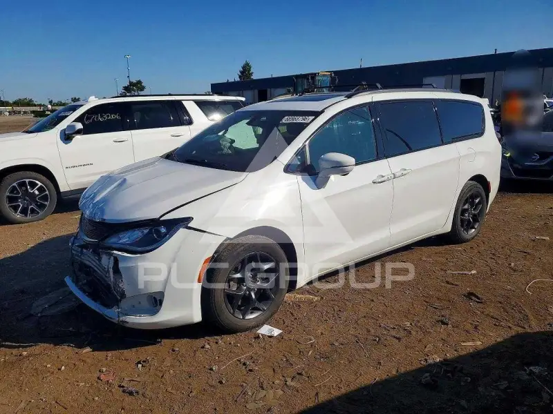 2019 Chrysler PACIFICA photo