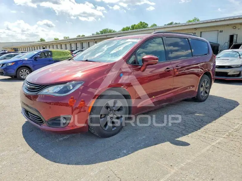 2019 Chrysler PACIFICA photo