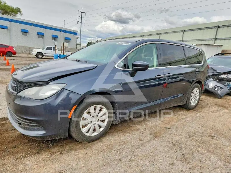 2019 Chrysler PACIFICA photo