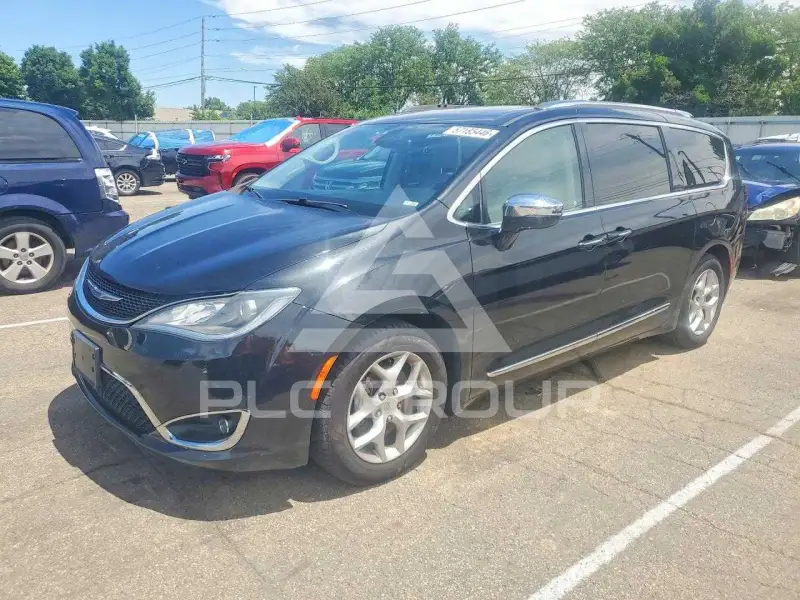 2019 Chrysler PACIFICA photo
