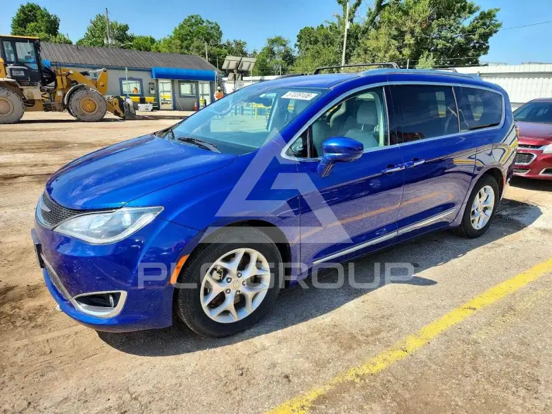 2019 Chrysler PACIFICA photo