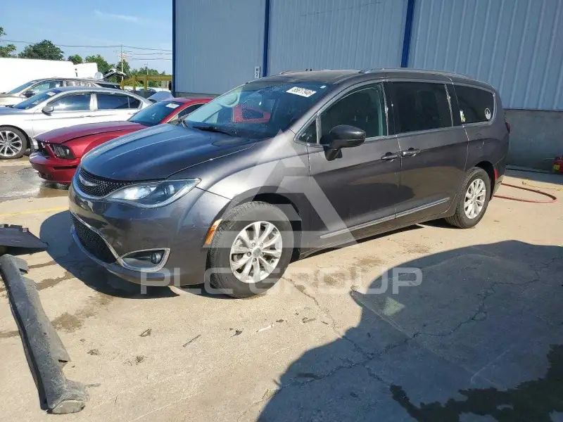 2019 Chrysler PACIFICA photo