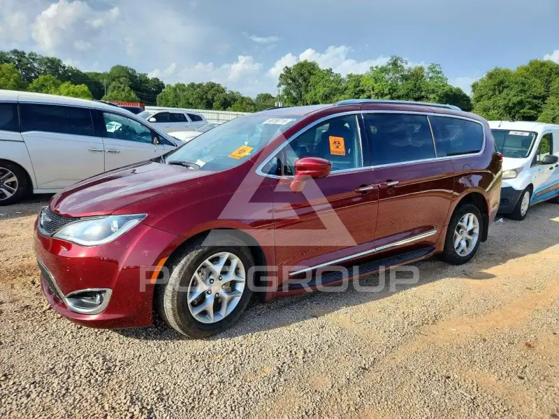 2019 Chrysler PACIFICA photo