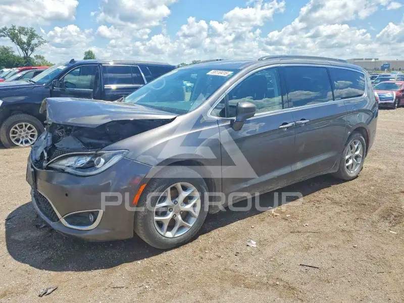 2019 Chrysler PACIFICA photo