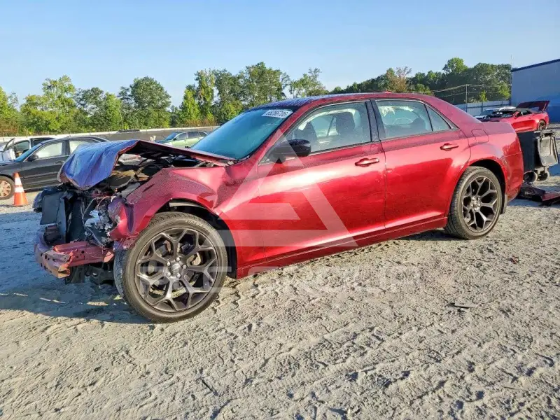 2019 Chrysler 300 фото
