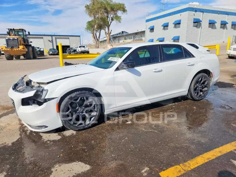 2019 Chrysler 300 фото