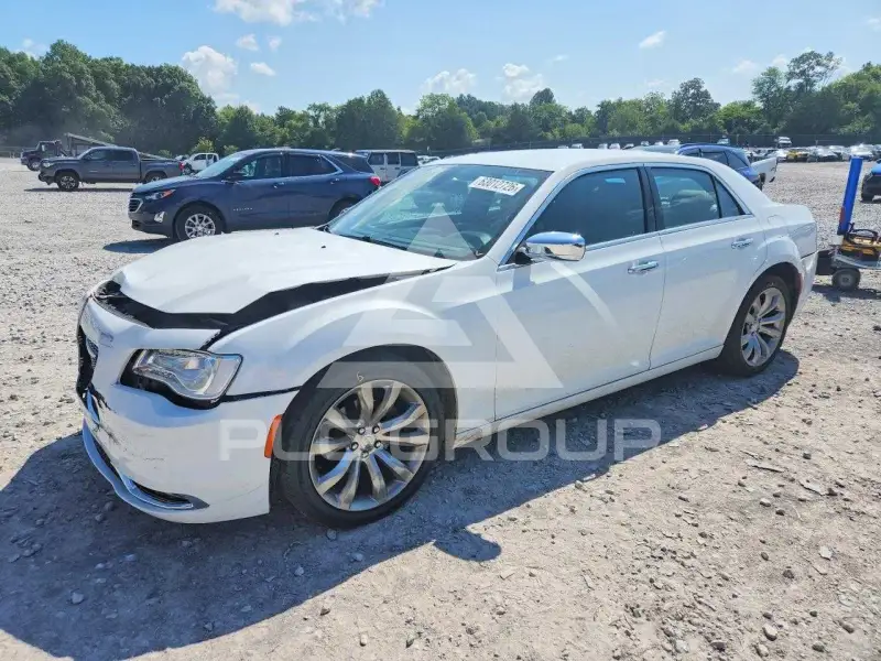 2019 Chrysler 300 фото