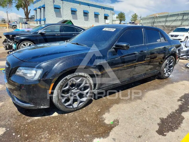 2019 Chrysler 300 фото