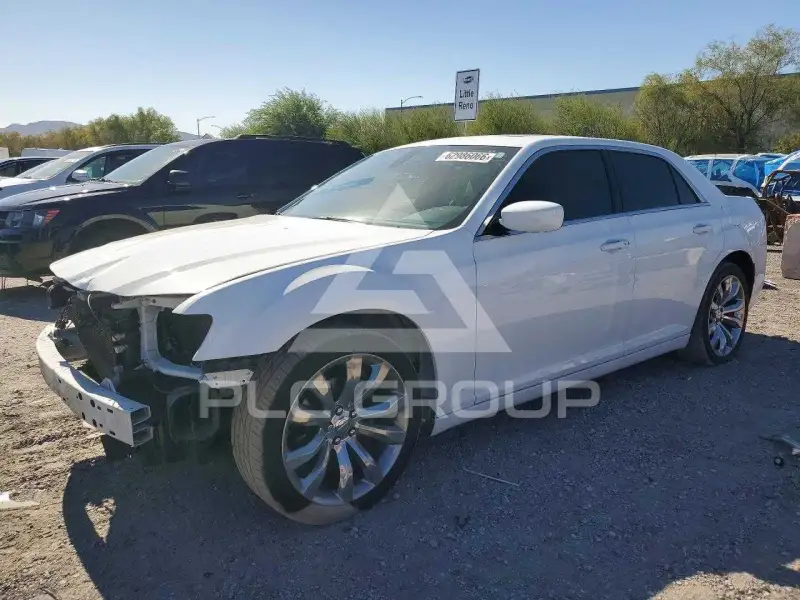 2019 Chrysler 300 фото
