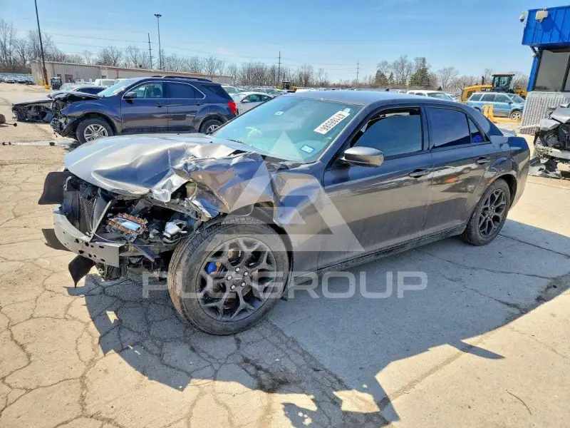 2019 Chrysler 300 фото