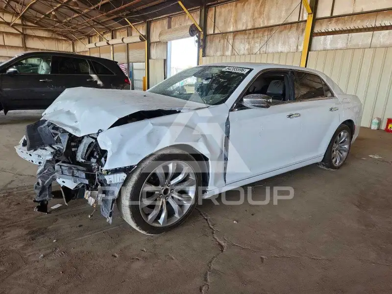 2019 Chrysler 300 photo