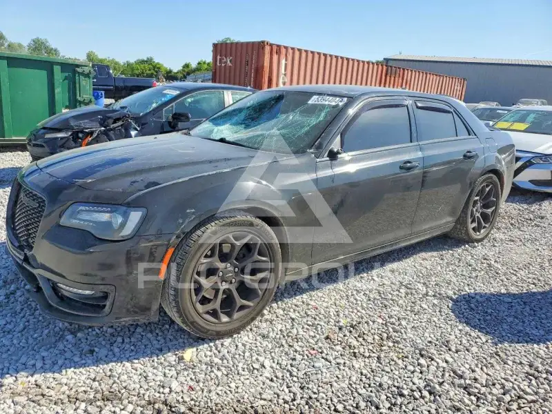 2019 Chrysler 300 фото