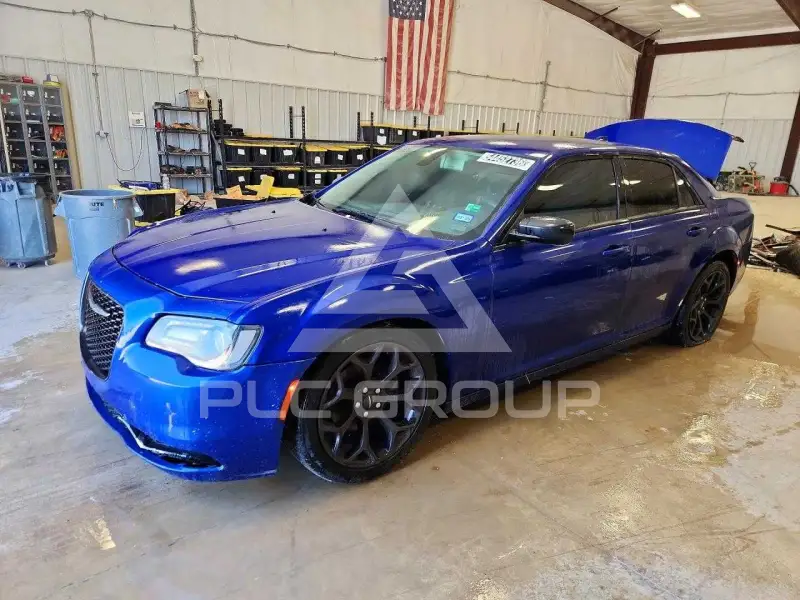 2019 Chrysler 300 фото