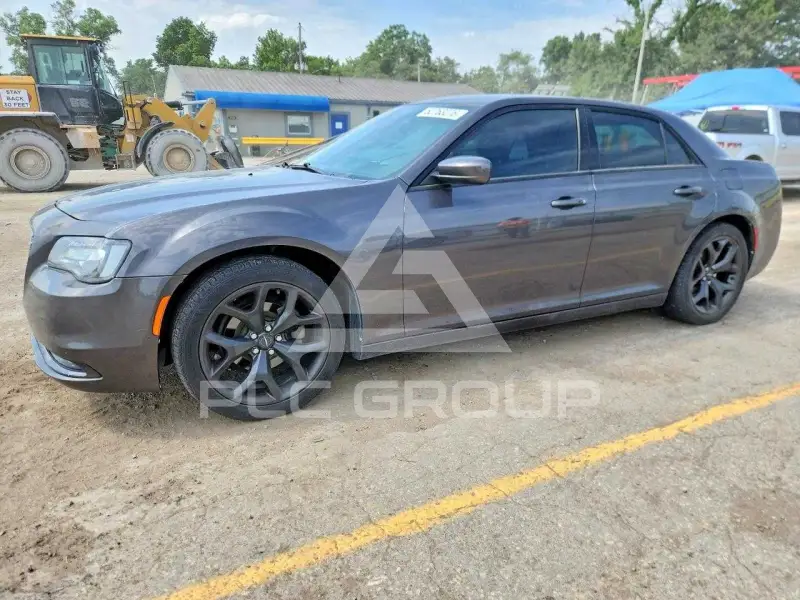 2019 Chrysler 300 фото