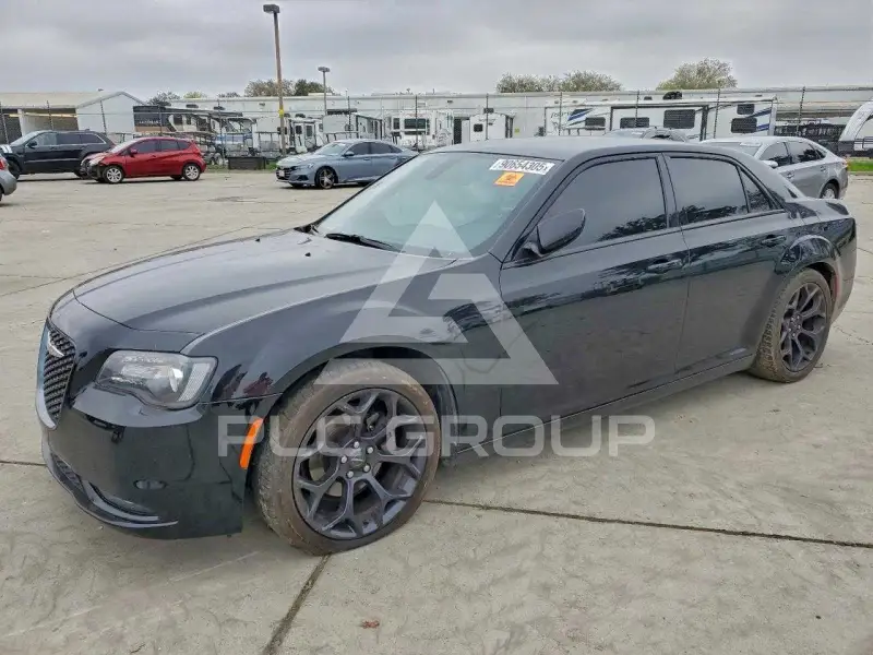 2019 Chrysler 300 фото