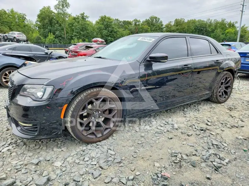 2019 Chrysler 300 фото