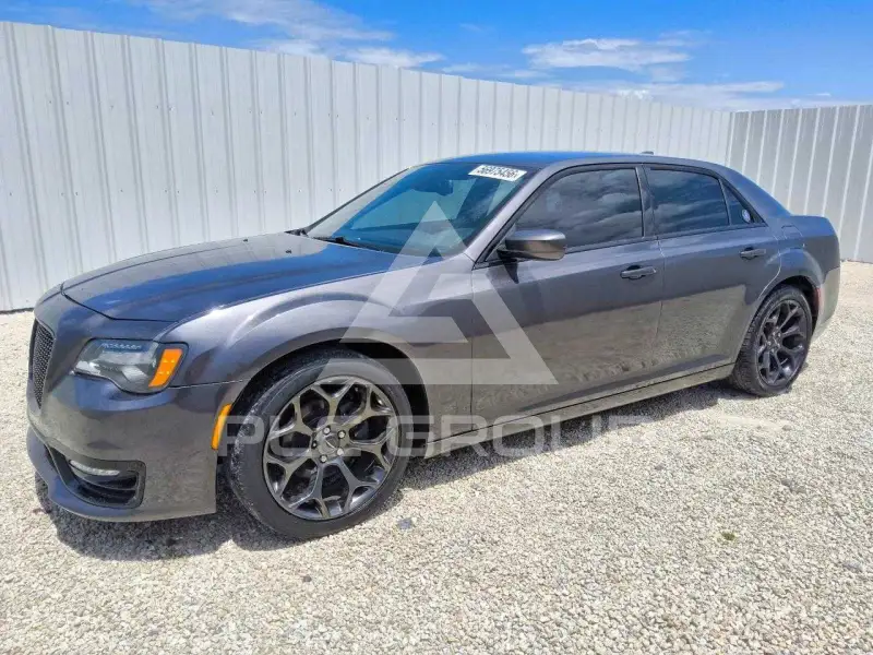 2019 Chrysler 300 photo