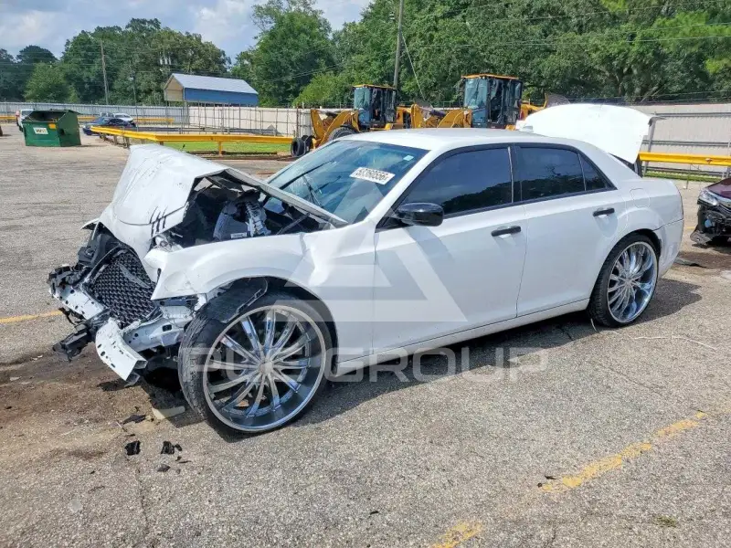 2019 Chrysler 300 photo