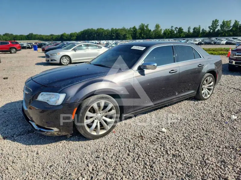 2019 Chrysler 300 фото