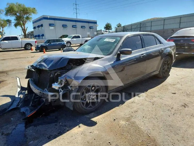 2019 Chrysler 300 фото