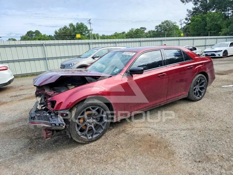 2019 Chrysler 300 фото