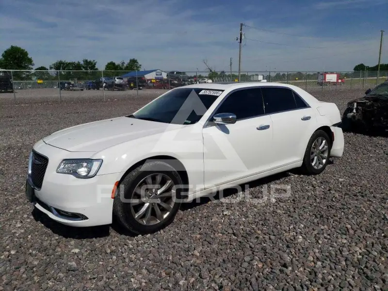 2019 Chrysler 300 фото